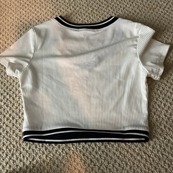 Shein xs crop top. - Picture 2 of 3